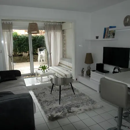 Beau T2 Lavandou + Piscine Wifi Apartment *