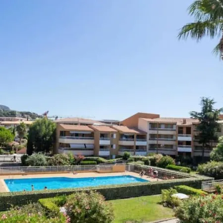Beau T2 Lavandou + Piscine Wifi Apartment *