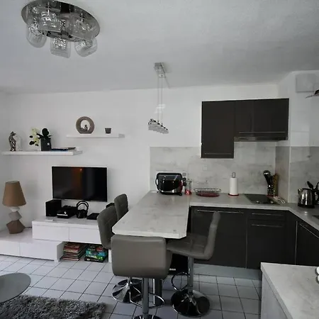 Apartment Beau T2 Lavandou + Piscine Wifi